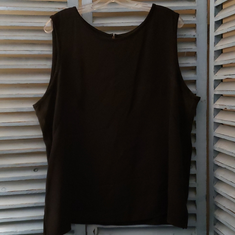 St John's shell top